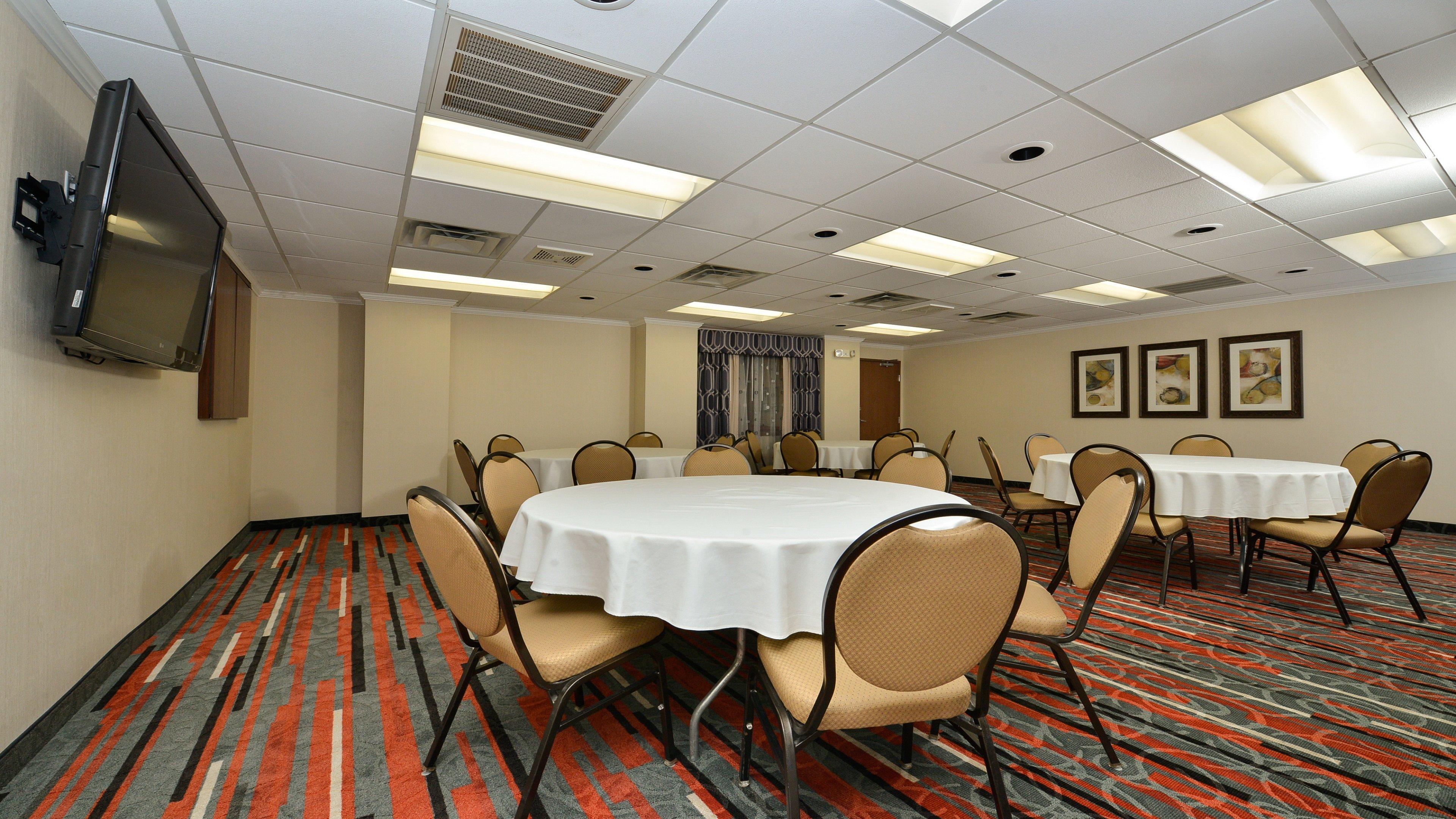 Holiday Inn Express Boston-Milford By Ihg Bagian luar foto