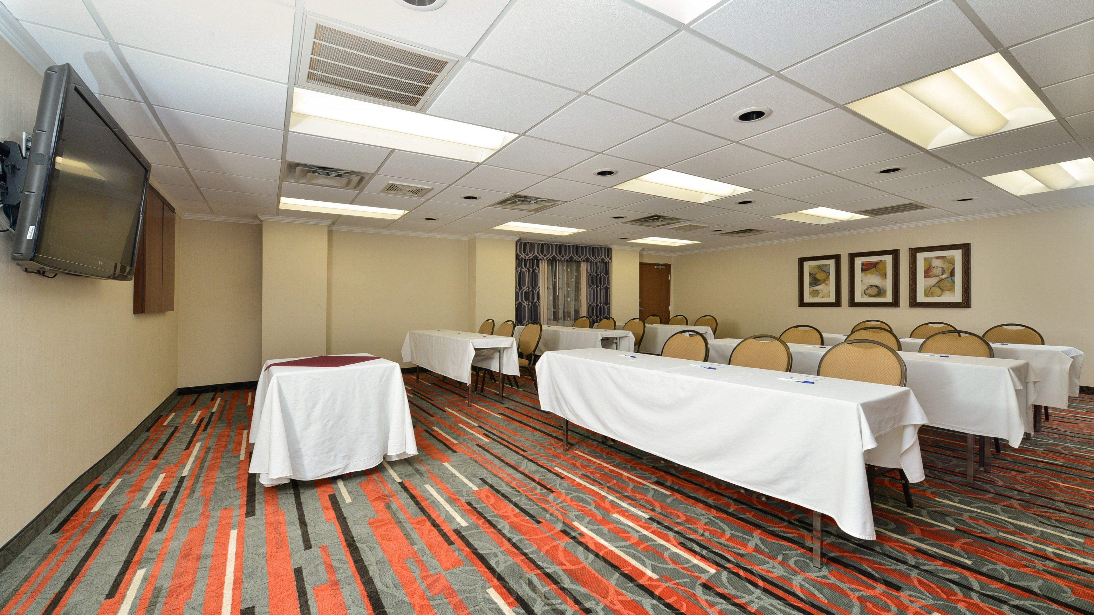 Holiday Inn Express Boston-Milford By Ihg Bagian luar foto