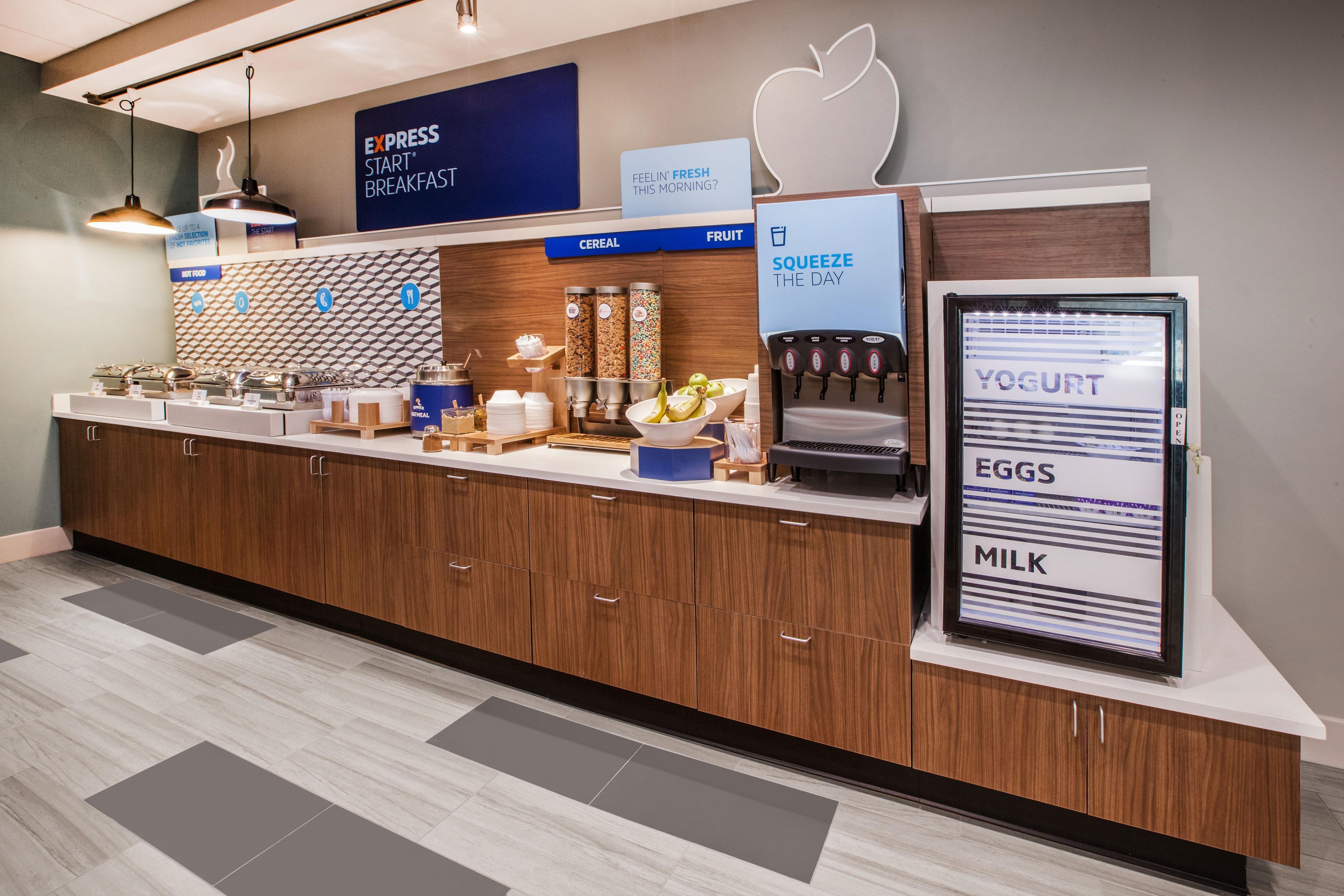 Holiday Inn Express Boston-Milford By Ihg Bagian luar foto