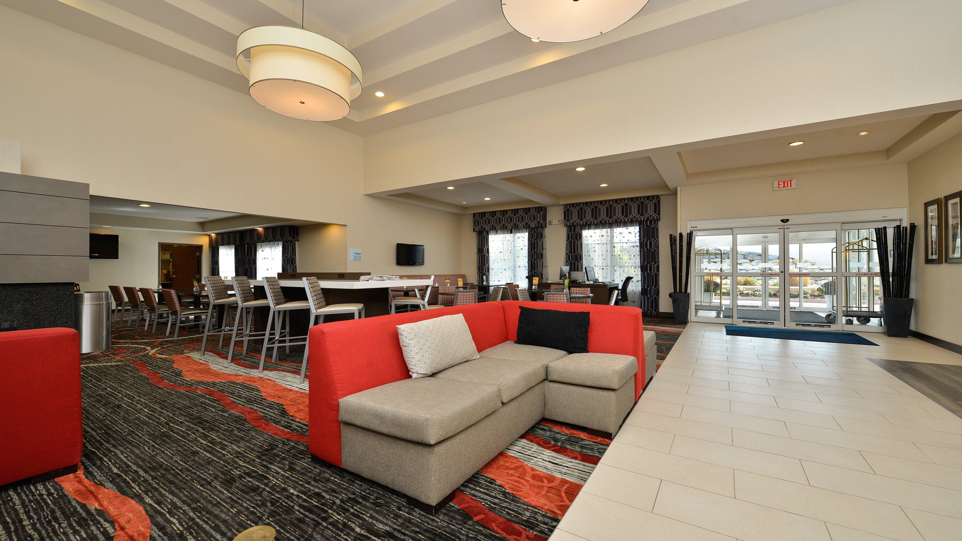 Holiday Inn Express Boston-Milford By Ihg Bagian luar foto